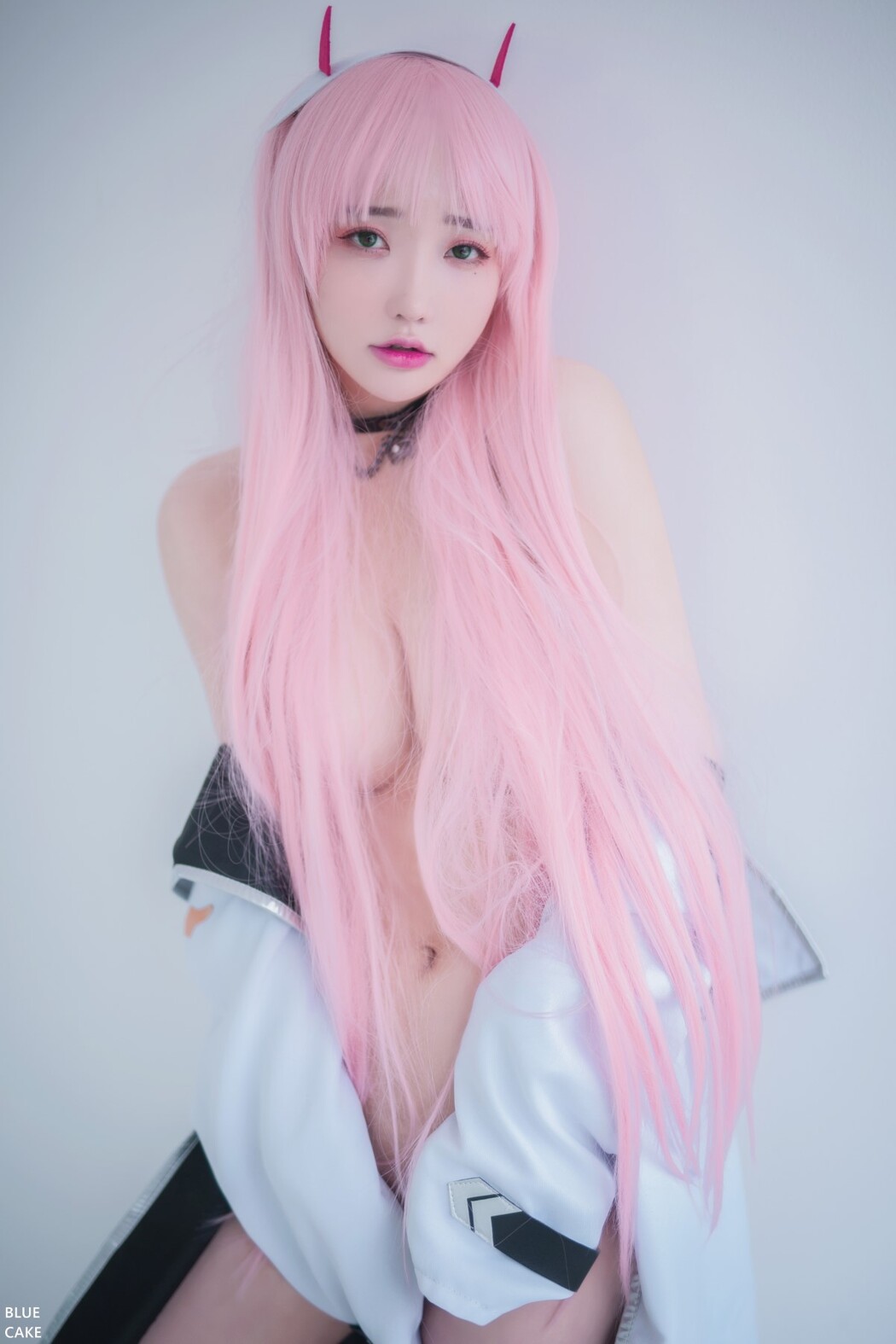BlueCake Son Ye-Eun (손예은) – IN THE SEXXY 002 PART 2