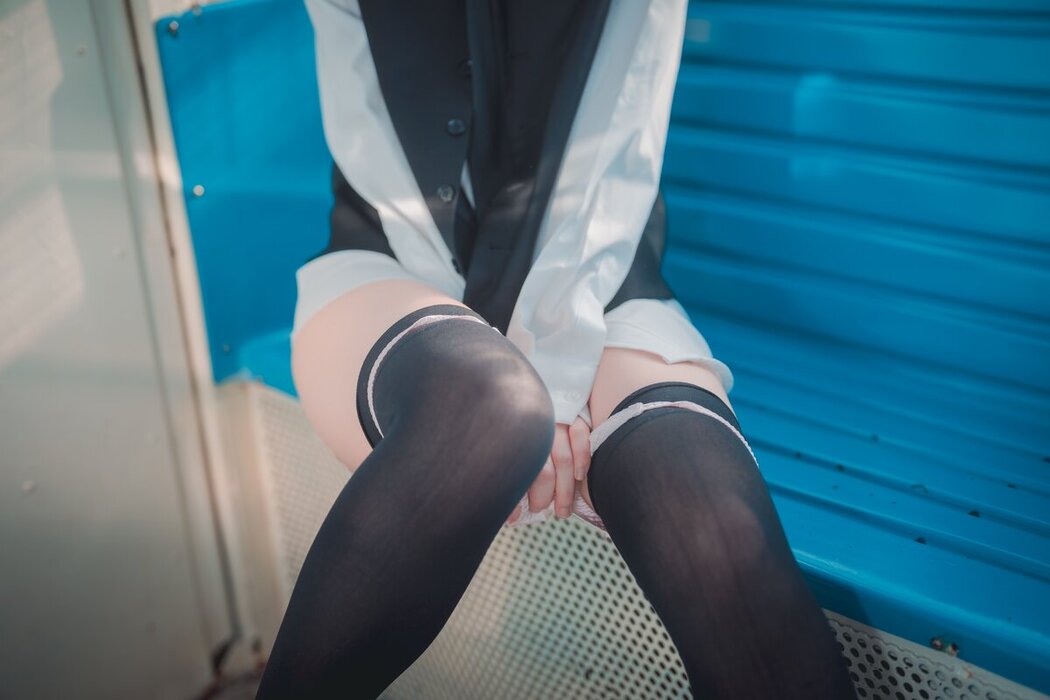 DJAWA Jeong Jenny 정제니 – Theme Park Girl B