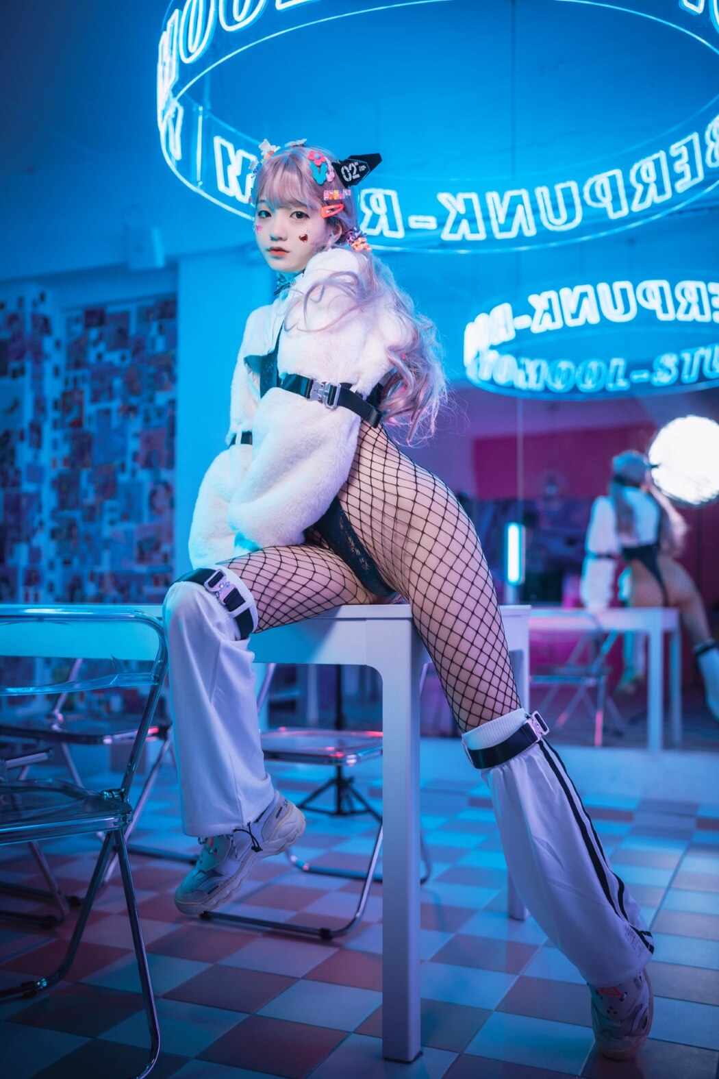 DJAWA Jeong Jenny 정제니 – Androlita