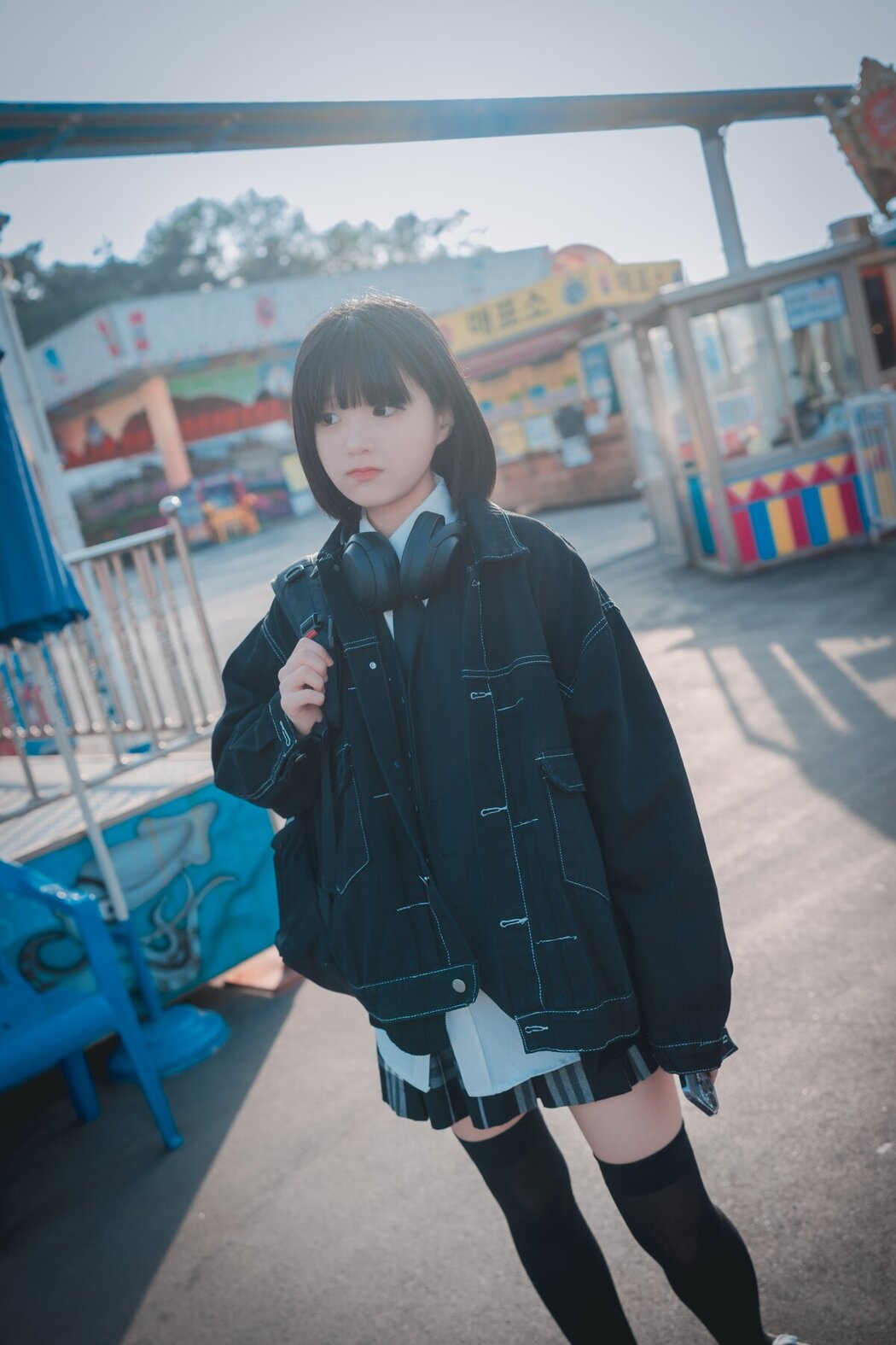 DJAWA Jeong Jenny 정제니 – Theme Park Girl B