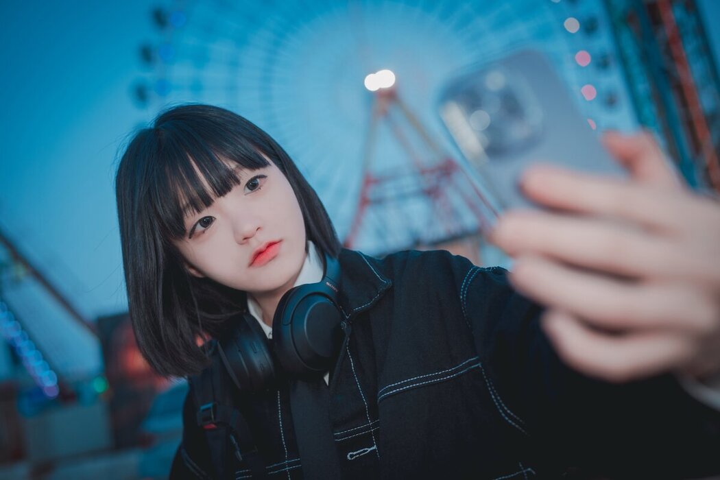 DJAWA Jeong Jenny 정제니 – Theme Park Girl B