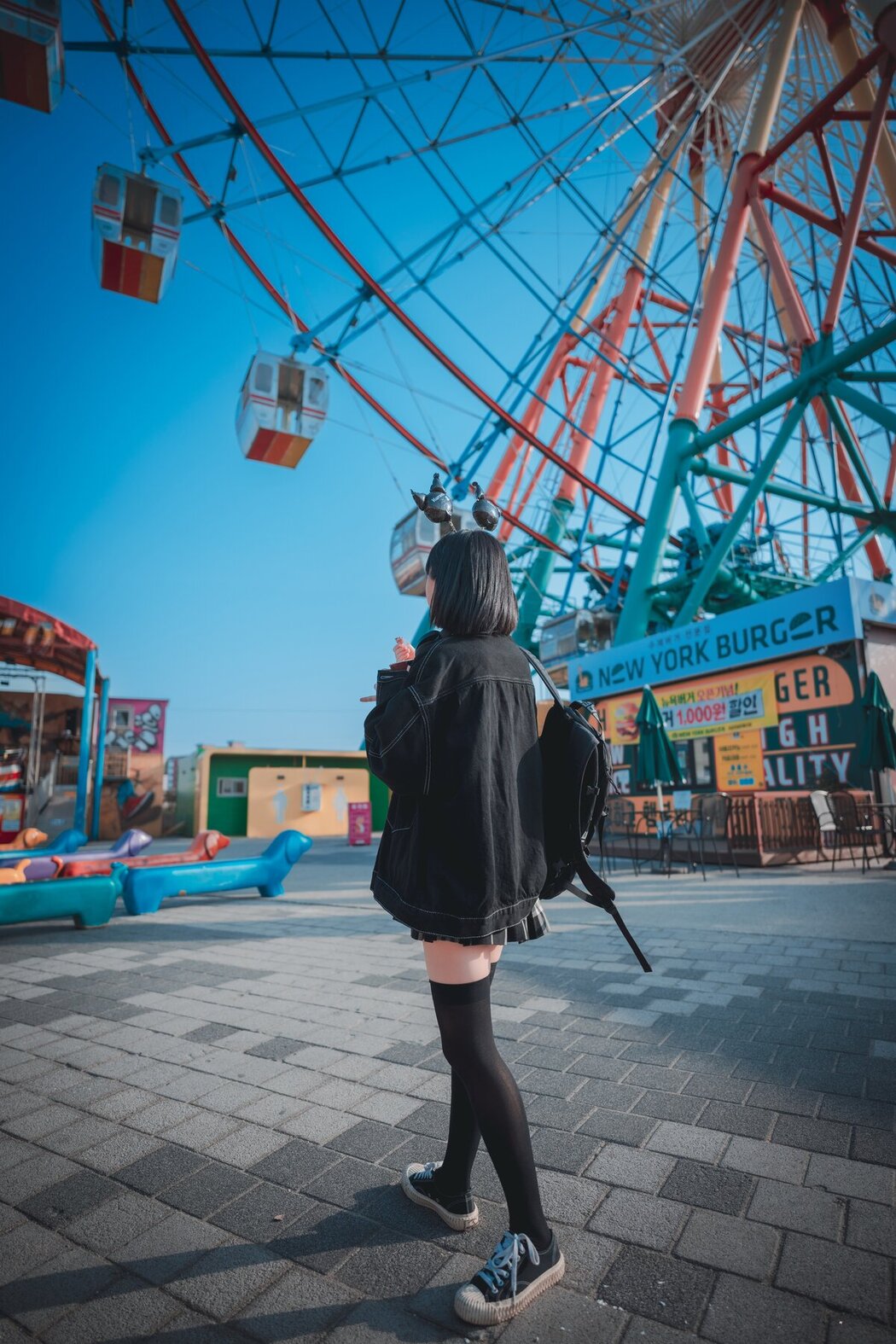 DJAWA Jeong Jenny 정제니 – Theme Park Girl B