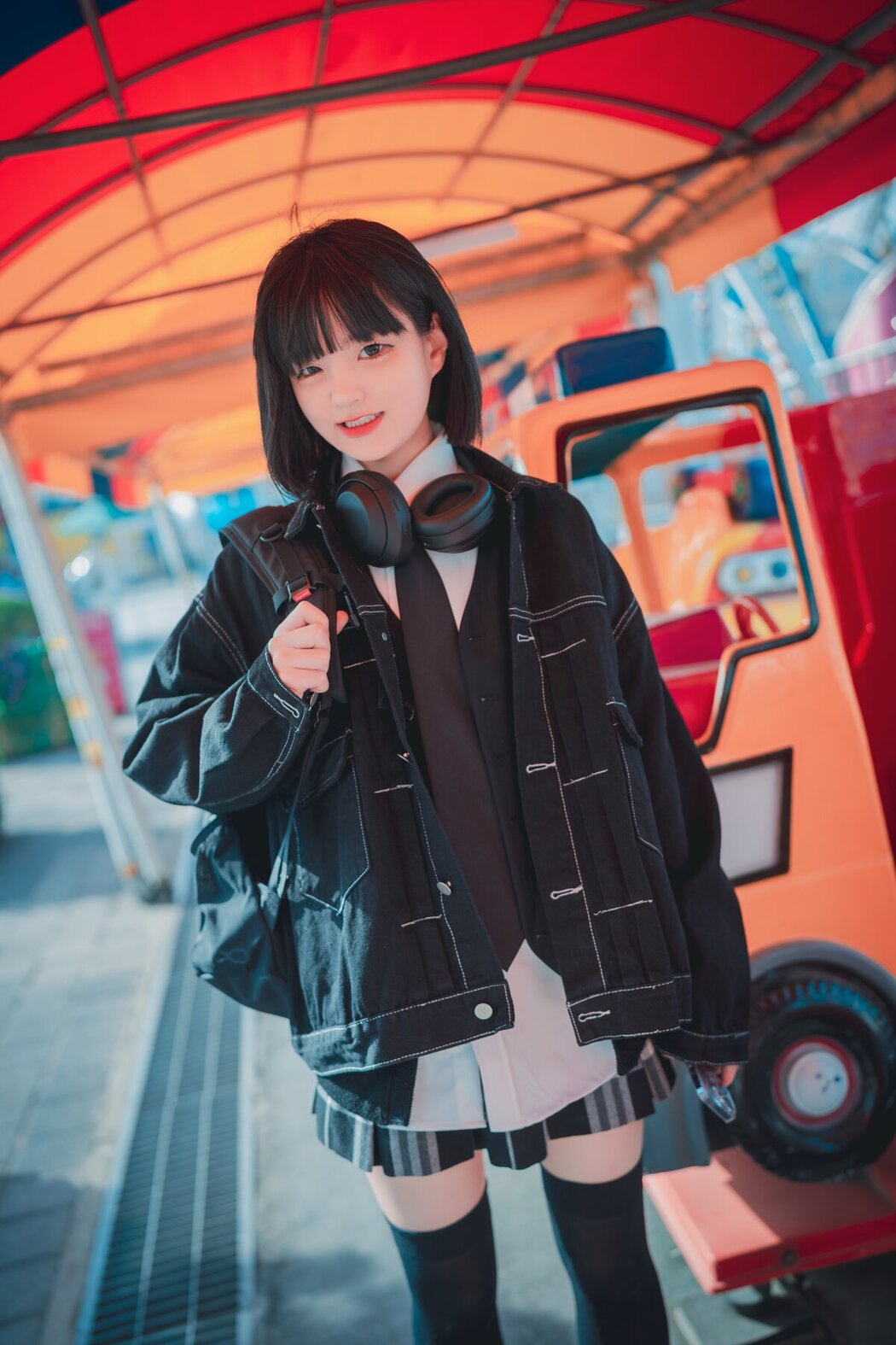 DJAWA Jeong Jenny 정제니 – Theme Park Girl A