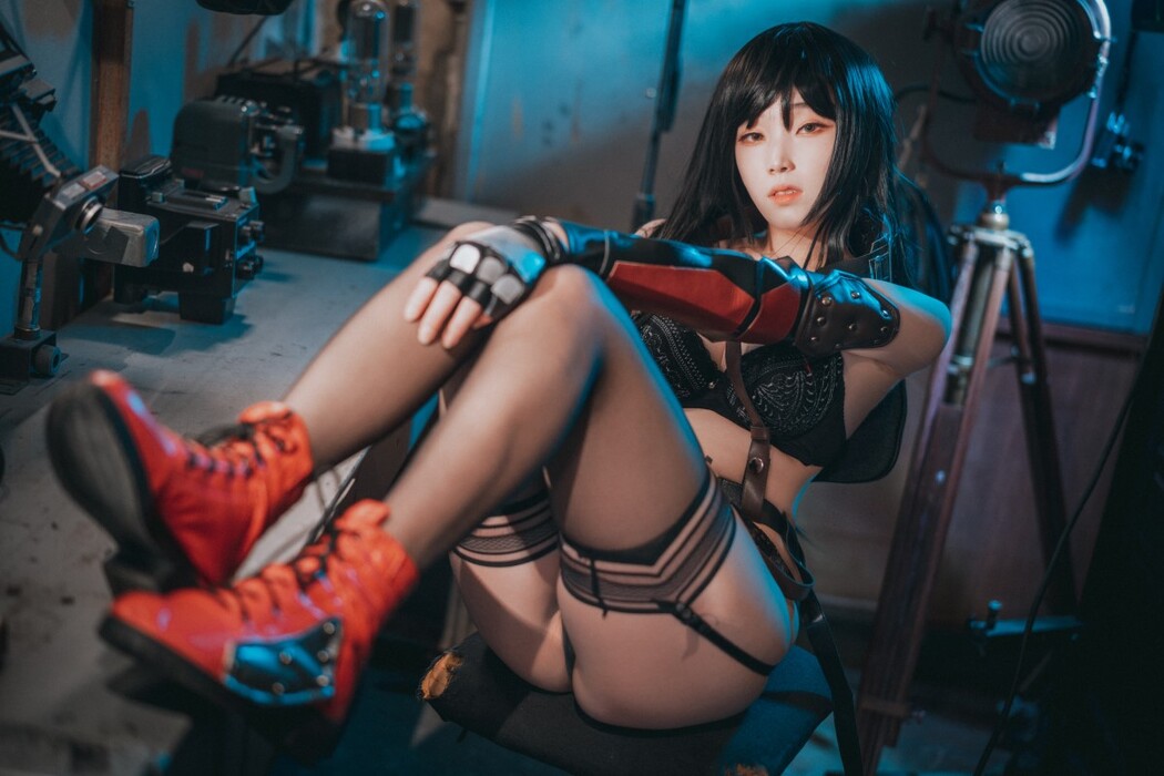 DJAWA Bambi 밤비 Tifa Lockhart B