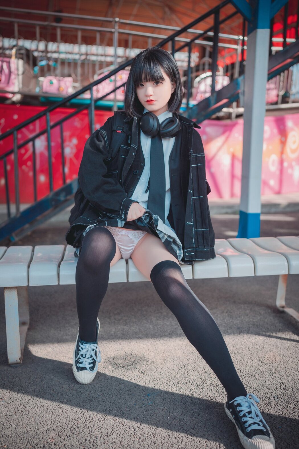 DJAWA Jeong Jenny 정제니 – Theme Park Girl A
