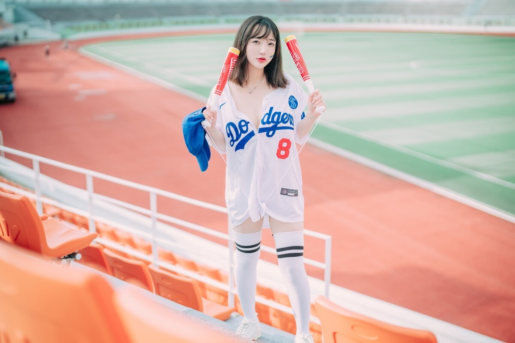 DJAWA Son Ye-Eun 손예은 – Cheer Up In The Summer A