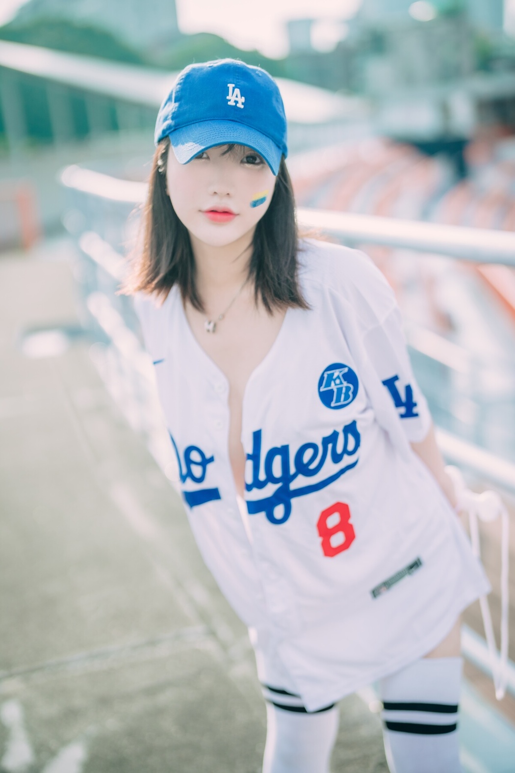 DJAWA Son Ye-Eun 손예은 – Cheer Up In The Summer A
