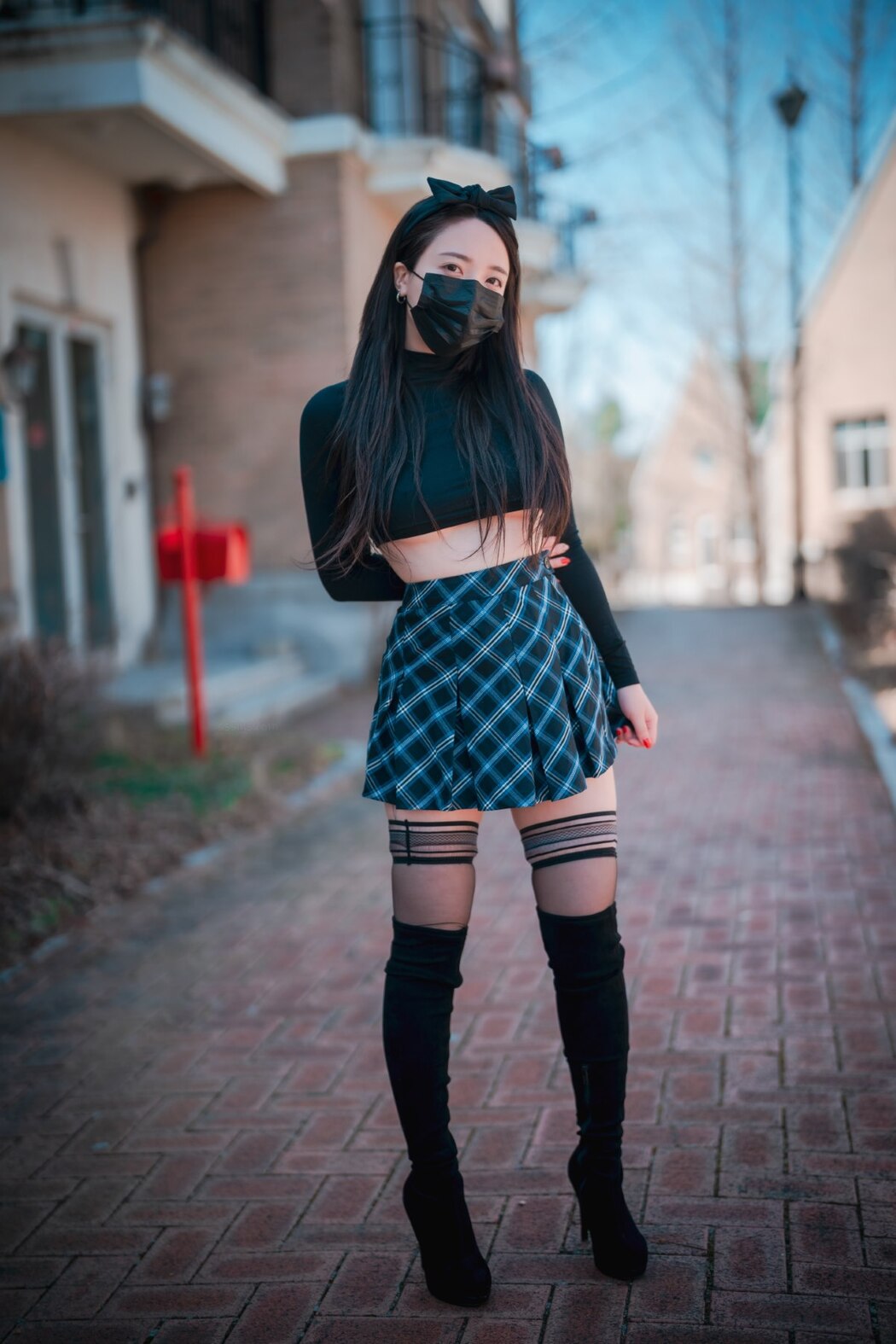 DJAWA Son Ye-Eun 손예은 – Early Spring Walk In March Vol.2 S.Ver B