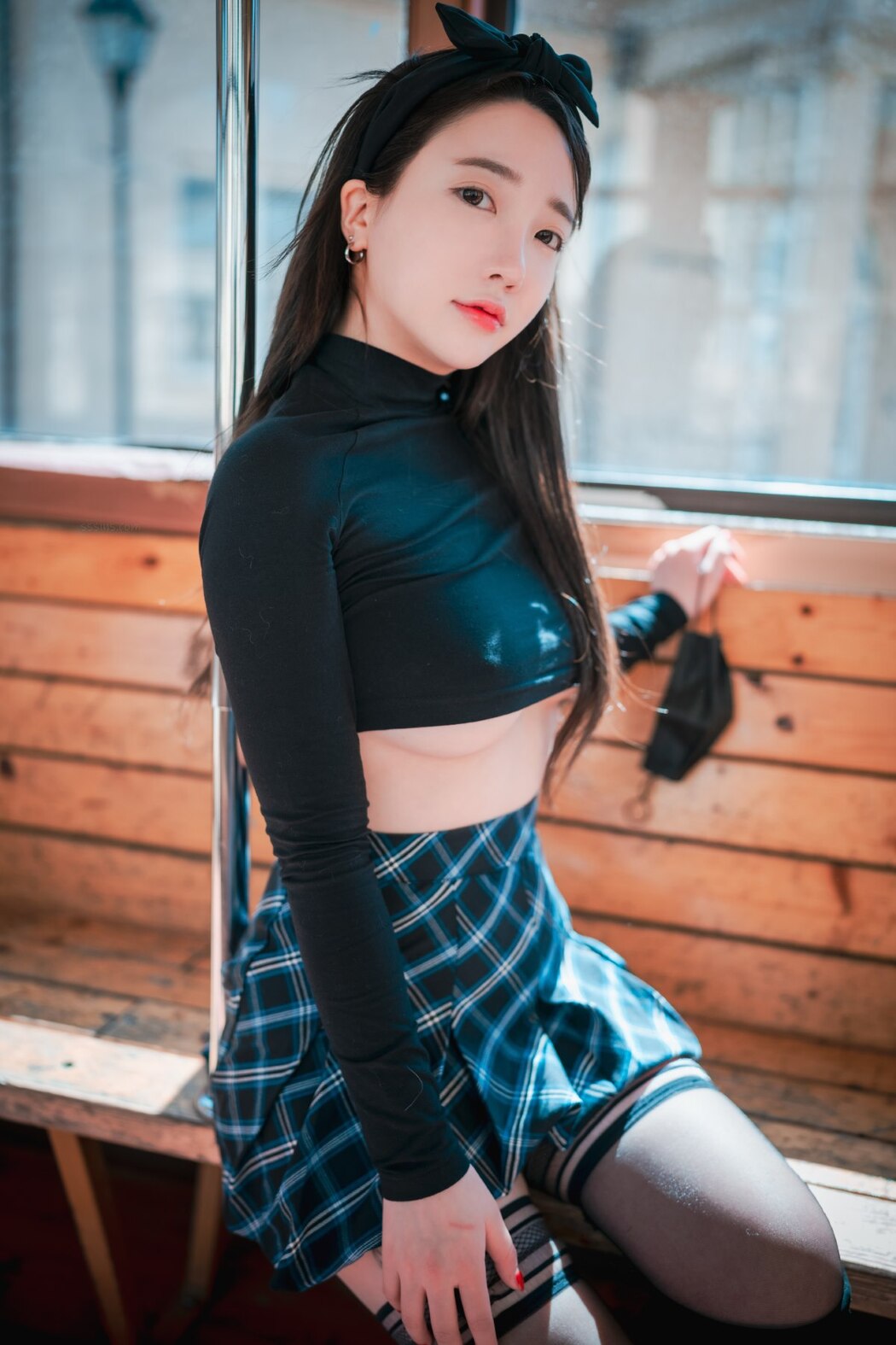 DJAWA Son Ye-Eun 손예은 – Early Spring Walk In March Vol.2 S.Ver A