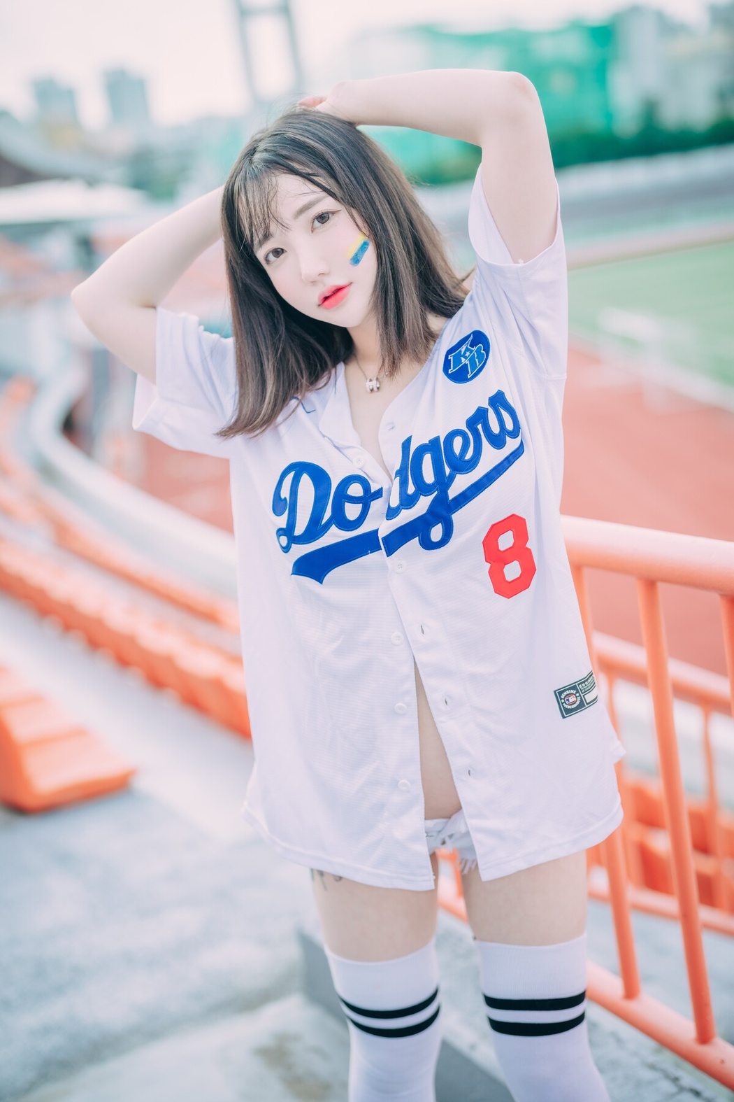 DJAWA Son Ye-Eun 손예은 – Cheer Up In The Summer B