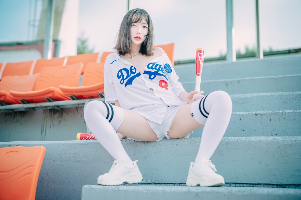 DJAWA Son Ye-Eun 손예은 – Cheer Up In The Summer A