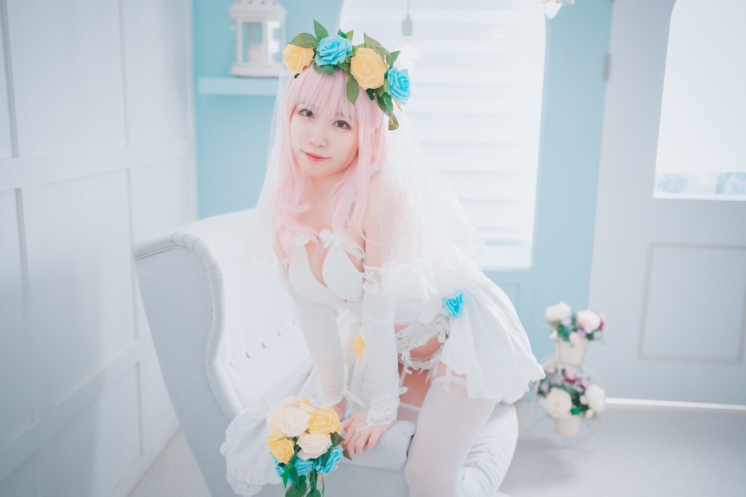 DJAWA Myaron – Super Sonico White Wedding
