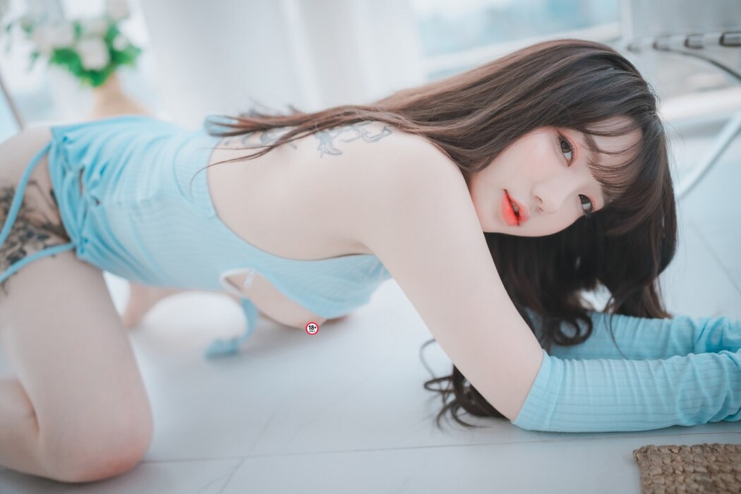 DJAWA Son Ye-Eun 손예은 – Ms. Slowhand