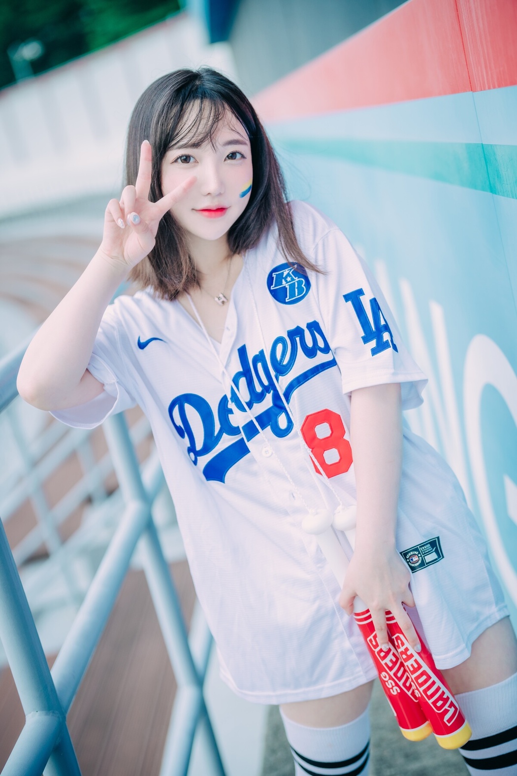 DJAWA Son Ye-Eun 손예은 – Cheer Up In The Summer B