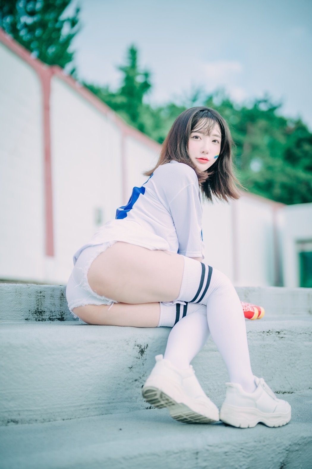 DJAWA Son Ye-Eun 손예은 – Cheer Up In The Summer B