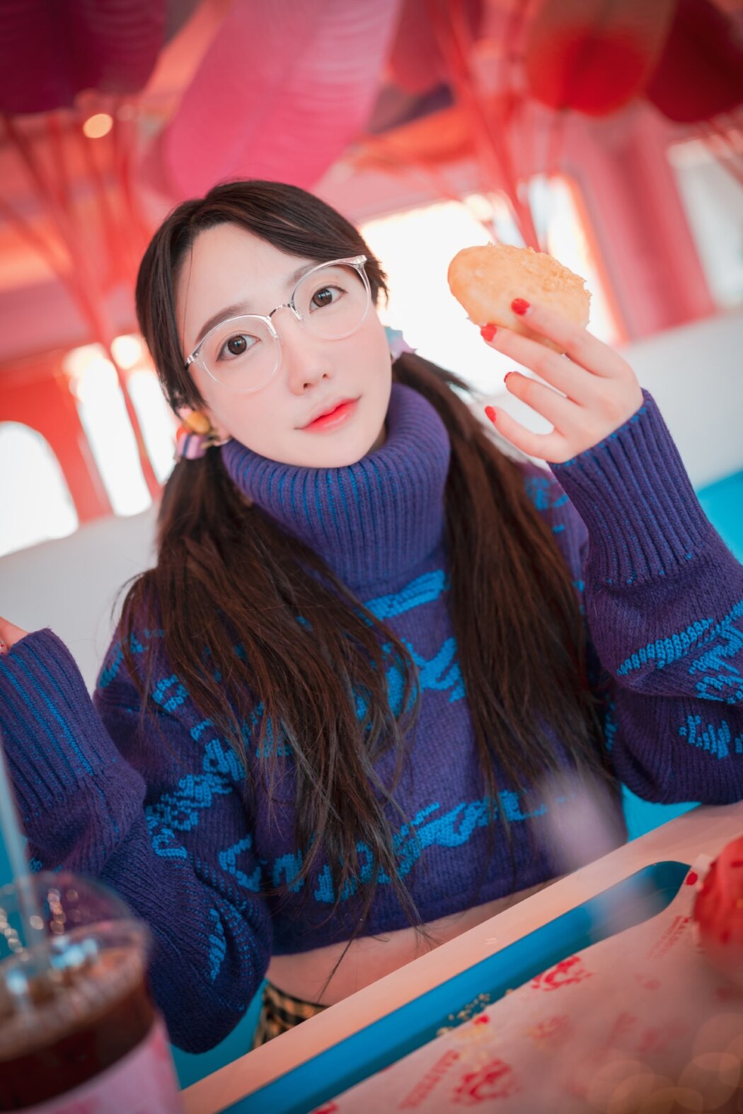 DJAWA Son Ye-Eun 손예은 – Early Spring Walk In March Vol.2 S.Ver A