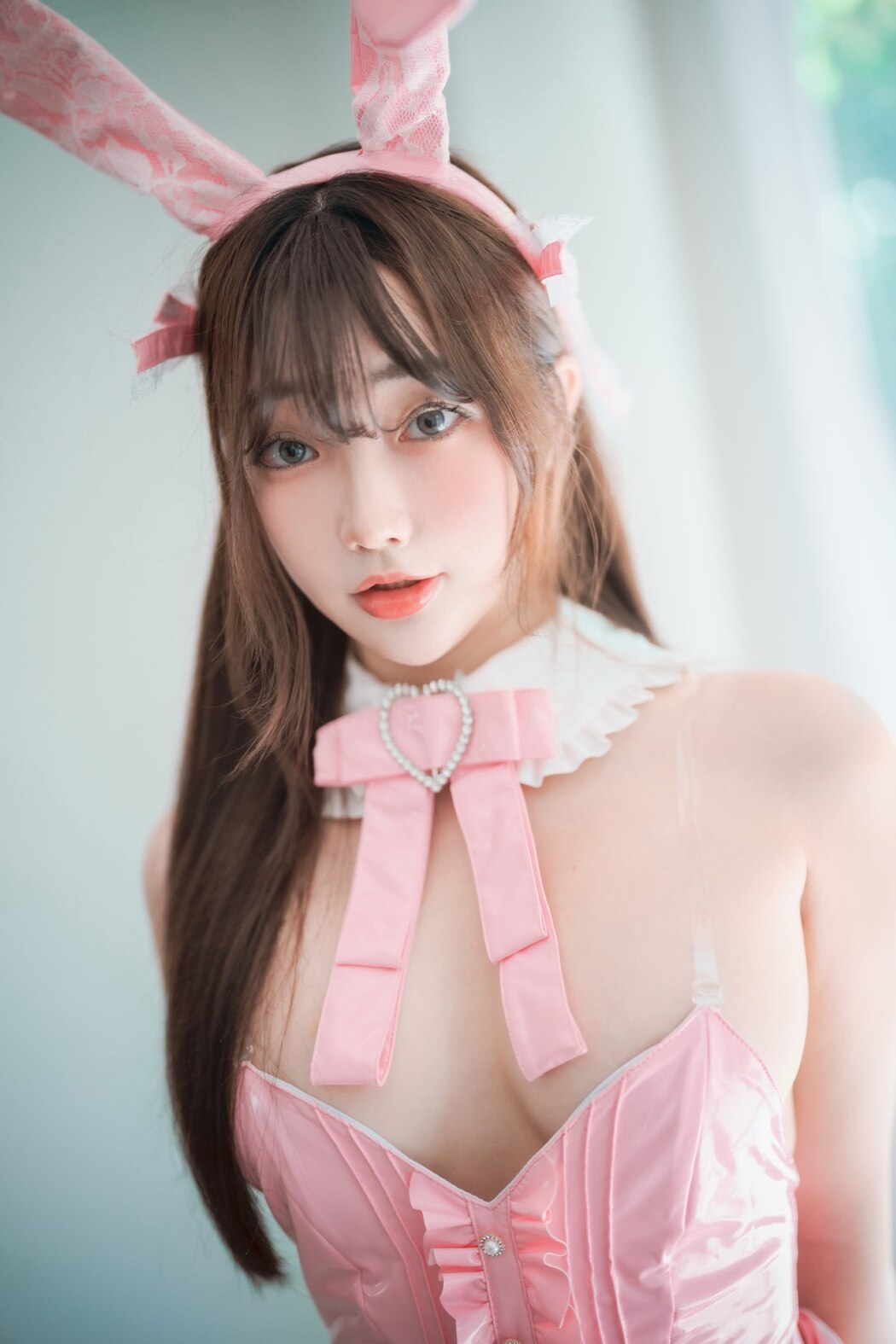 DJAWA Newbom – The Year of the Pink Bunny S.Ver