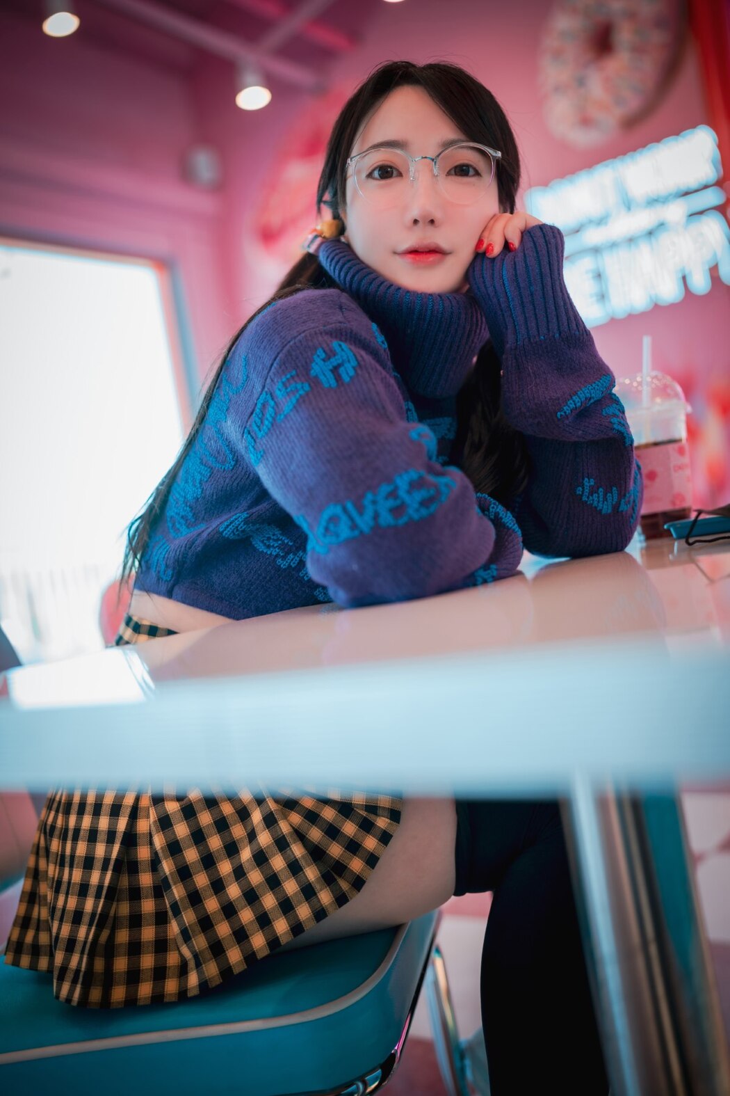 DJAWA Son Ye-Eun 손예은 – Early Spring Walk In March Vol.2 S.Ver A