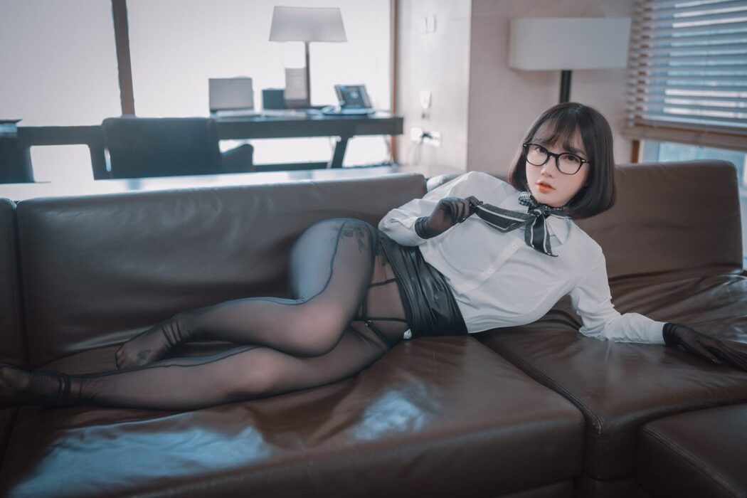DJAWA Son Ye-Eun 손예은 Naughty Supervisor