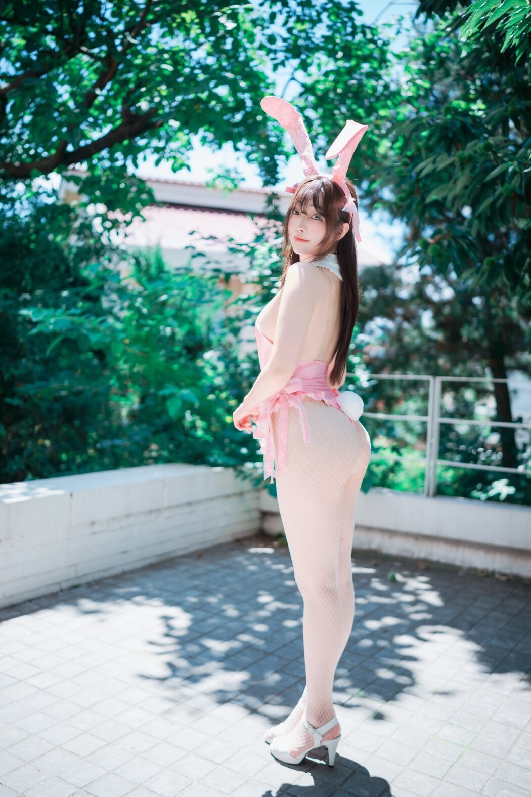 DJAWA Newbom – The Year of the Pink Bunny S.Ver