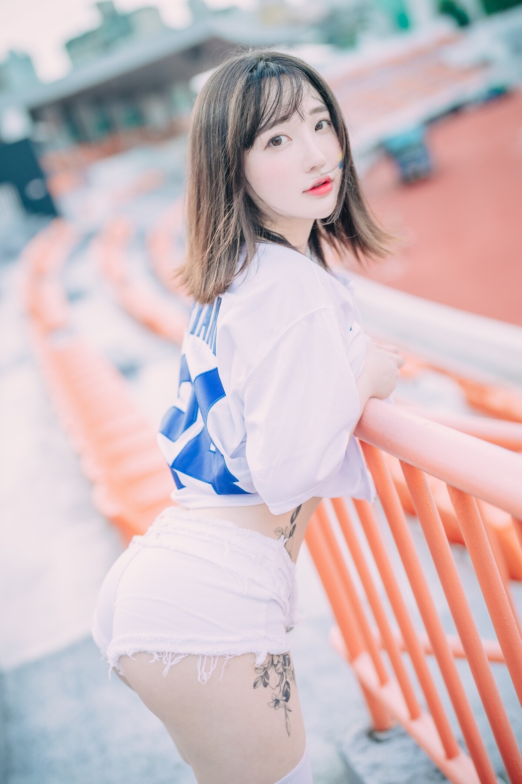 DJAWA Son Ye-Eun 손예은 – Cheer Up In The Summer B