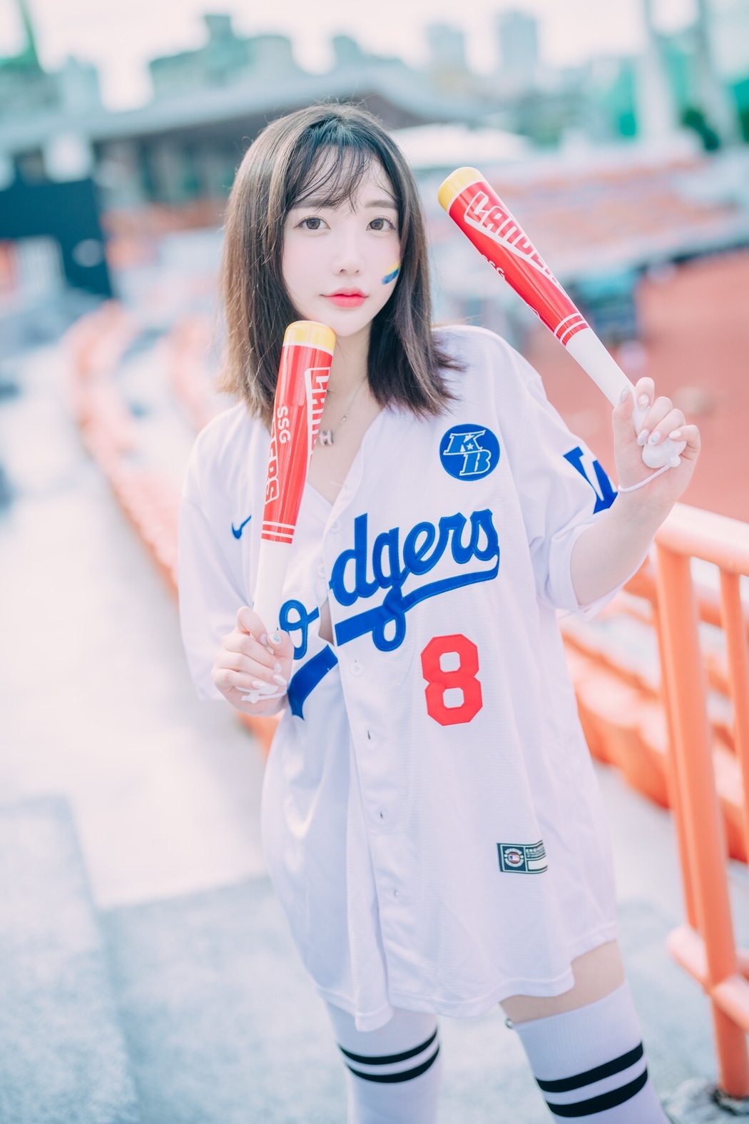 DJAWA Son Ye-Eun 손예은 – Cheer Up In The Summer B