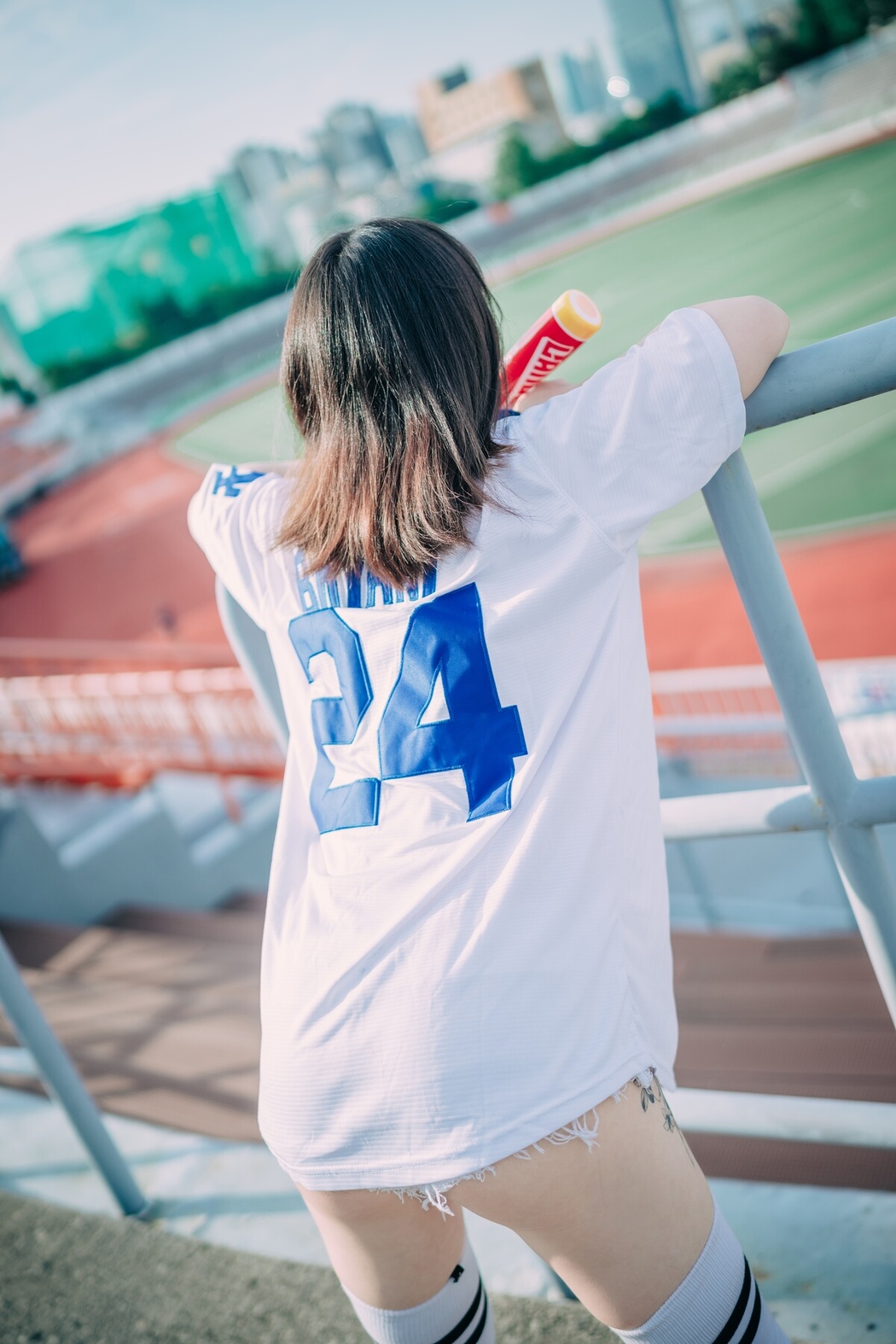 DJAWA Son Ye-Eun 손예은 – Cheer Up In The Summer A