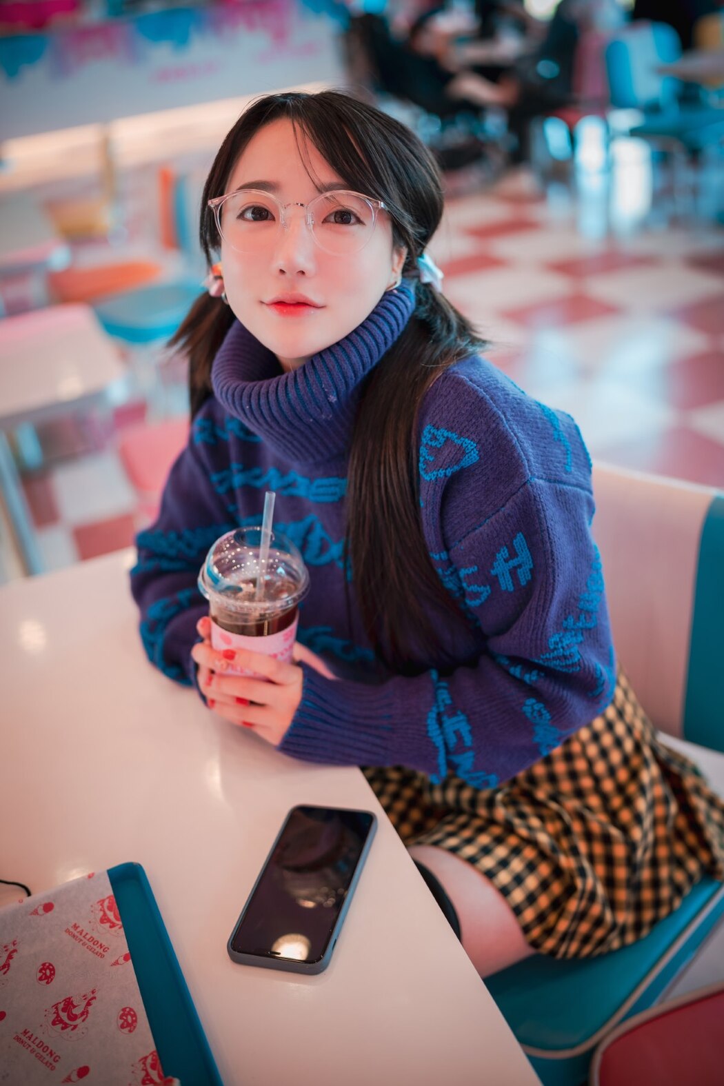 DJAWA Son Ye-Eun 손예은 – Early Spring Walk In March Vol.2 S.Ver A