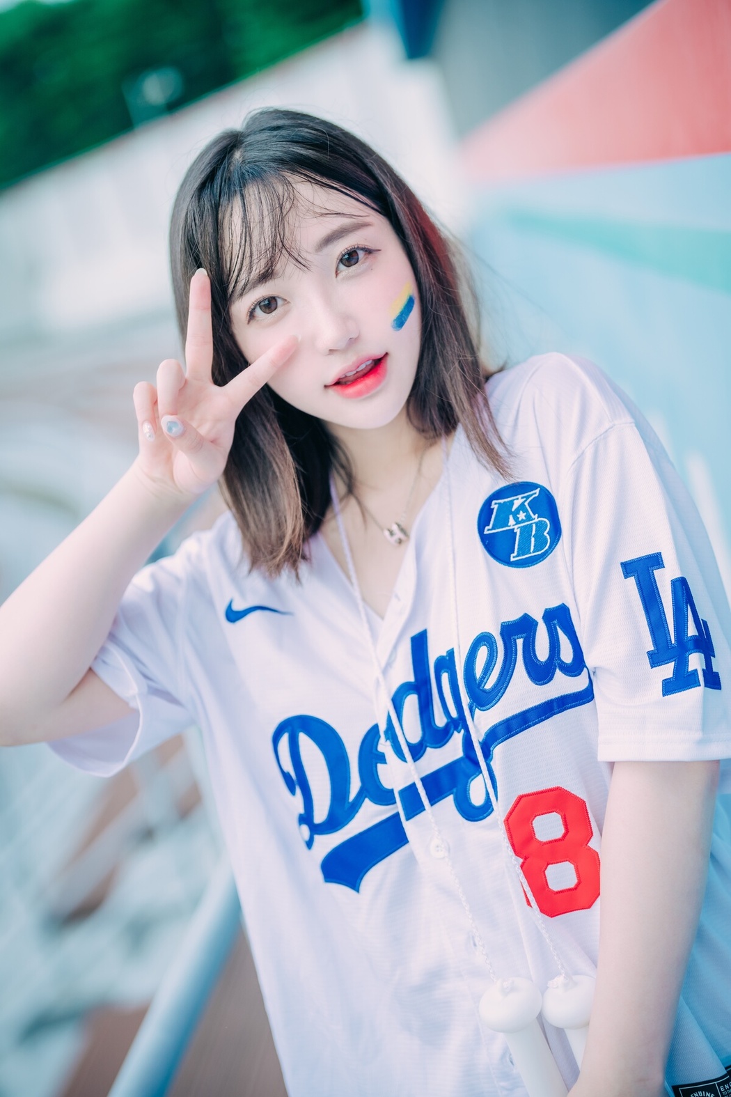 DJAWA Son Ye-Eun 손예은 – Cheer Up In The Summer B