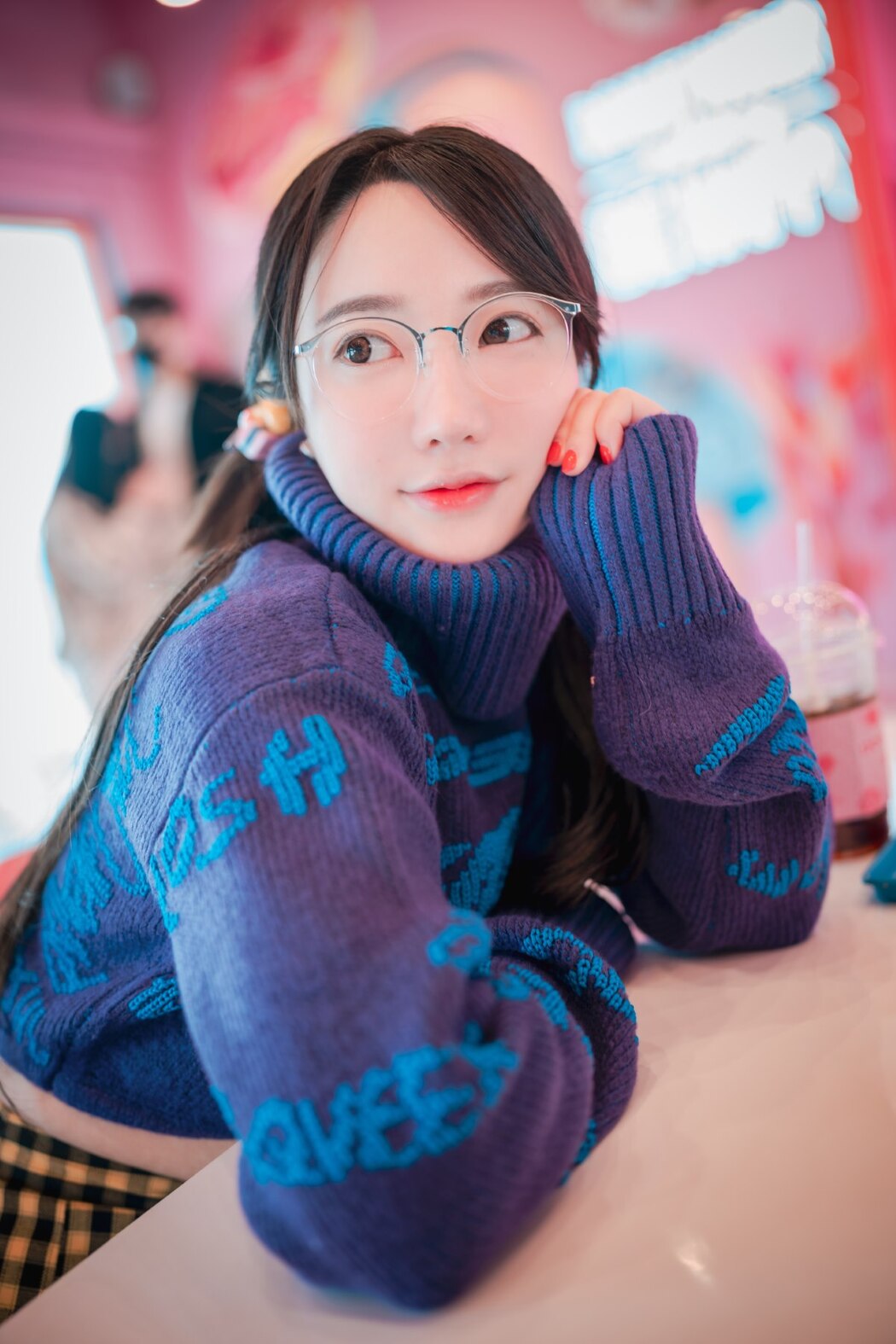 DJAWA Son Ye-Eun 손예은 – Early Spring Walk In March Vol.2 S.Ver A