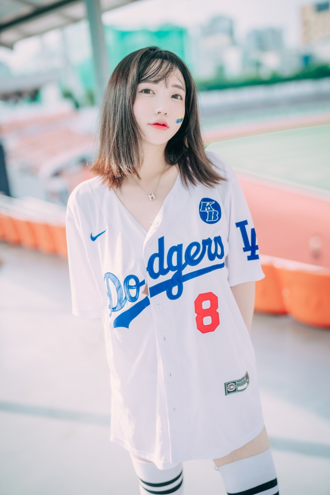 DJAWA Son Ye-Eun 손예은 – Cheer Up In The Summer B