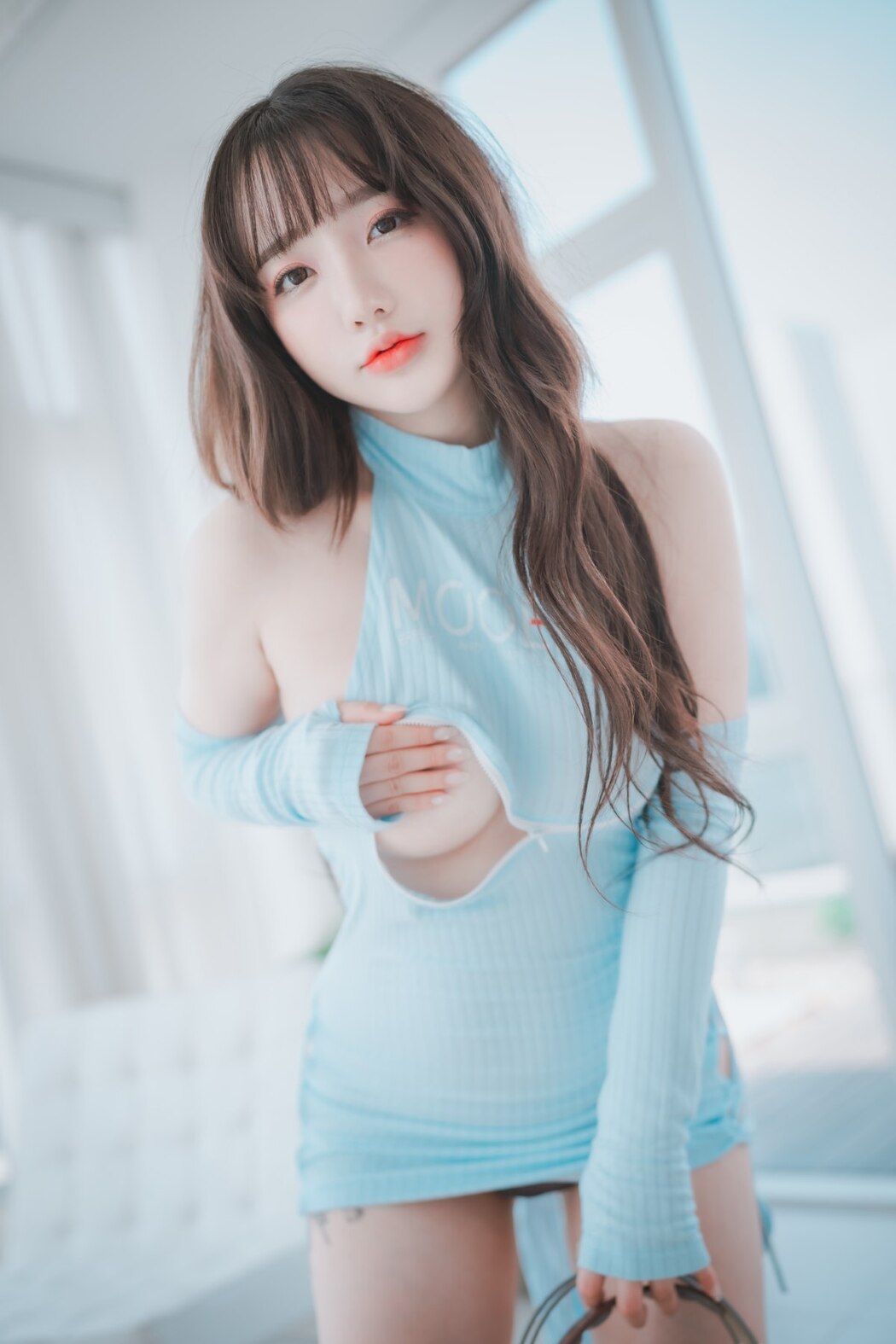 DJAWA Son Ye-Eun 손예은 – Ms. Slowhand