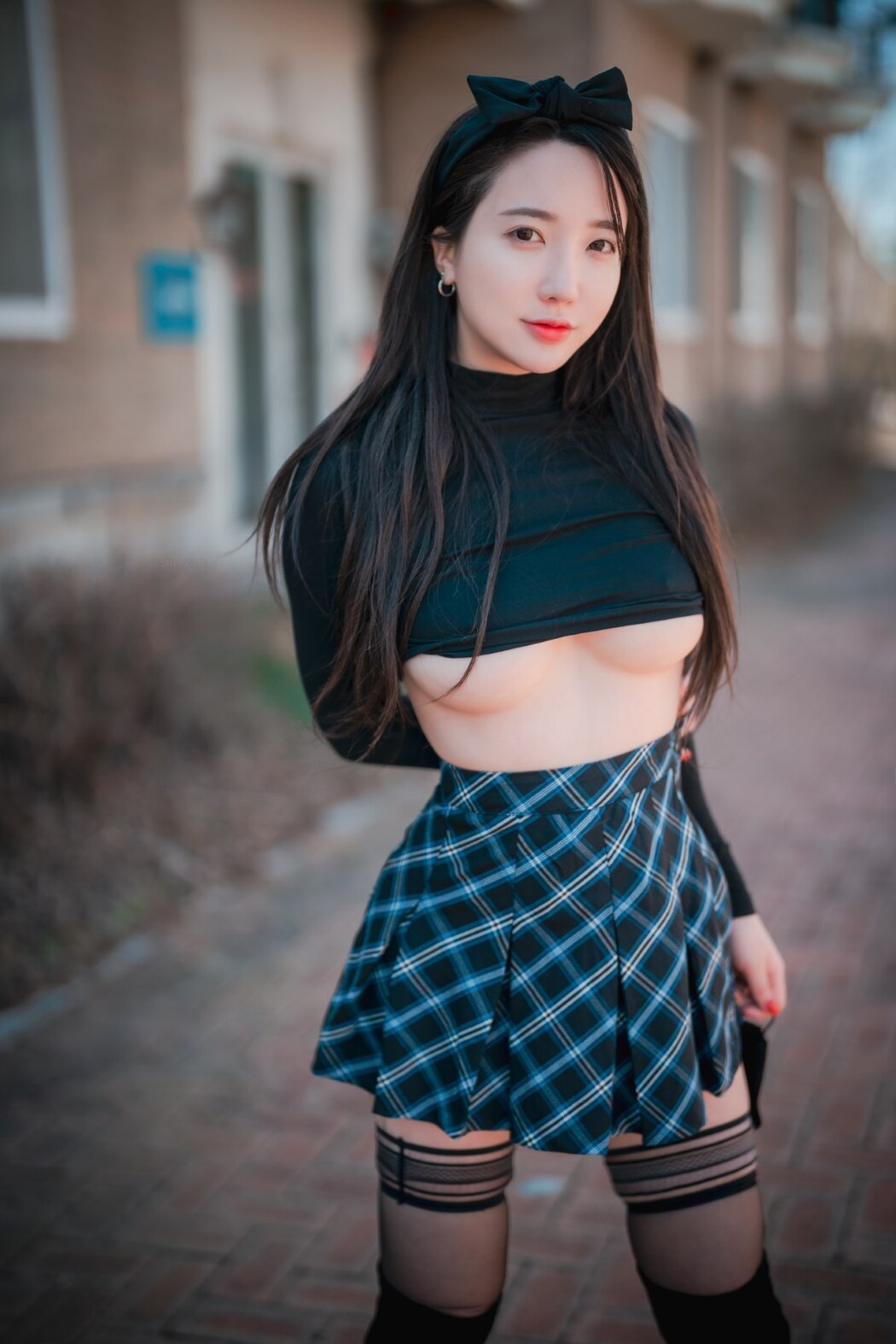 DJAWA Son Ye-Eun 손예은 – Early Spring Walk In March Vol.2 S.Ver B