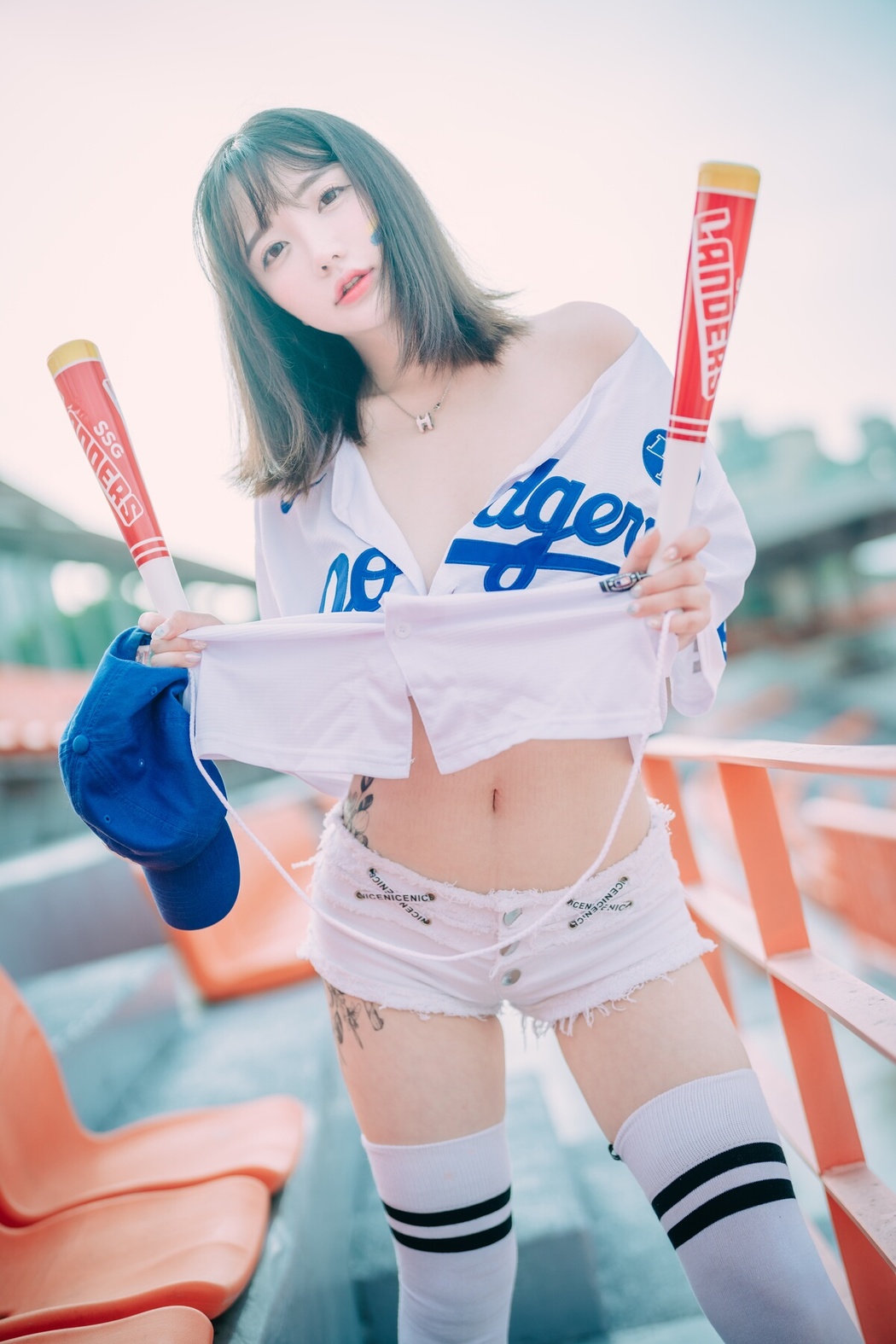 DJAWA Son Ye-Eun 손예은 – Cheer Up In The Summer A
