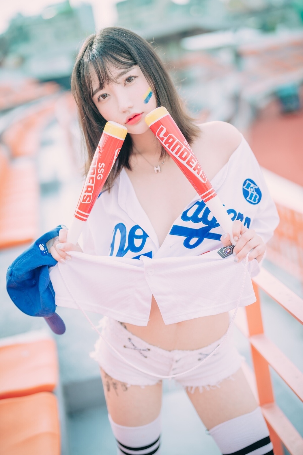 DJAWA Son Ye-Eun 손예은 – Cheer Up In The Summer A