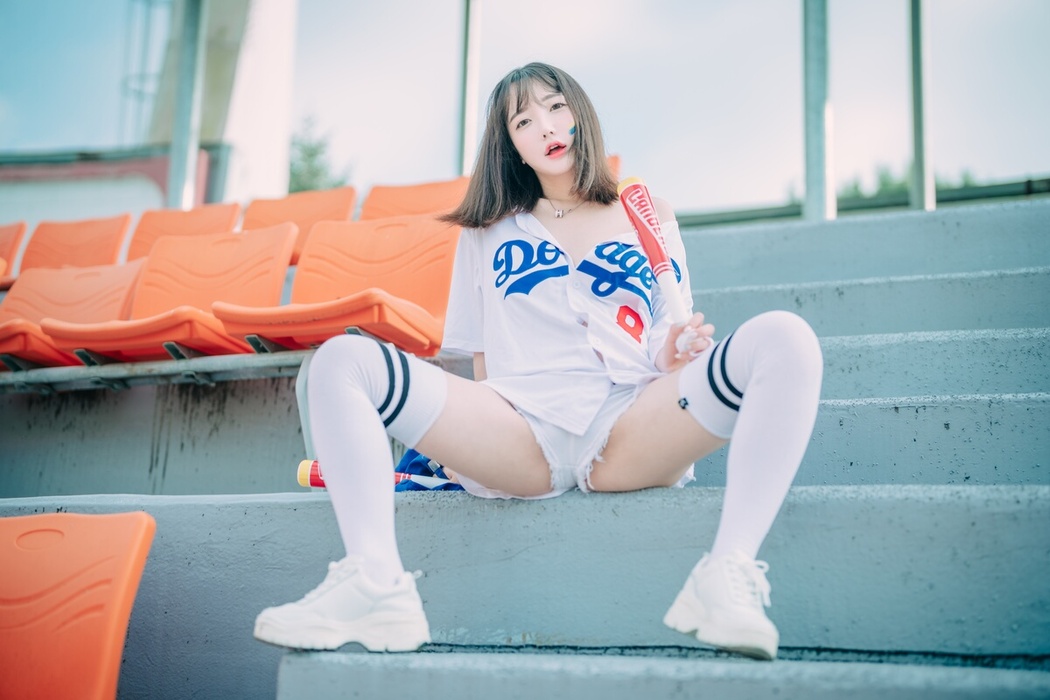 DJAWA Son Ye-Eun 손예은 – Cheer Up In The Summer A