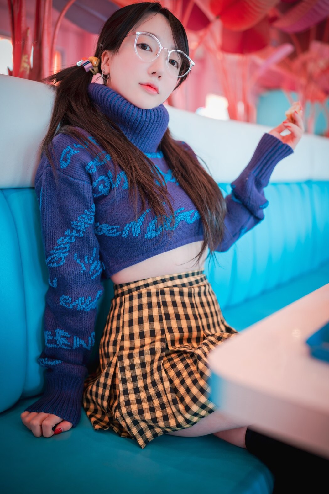 DJAWA Son Ye-Eun 손예은 – Early Spring Walk In March Vol.2 S.Ver A