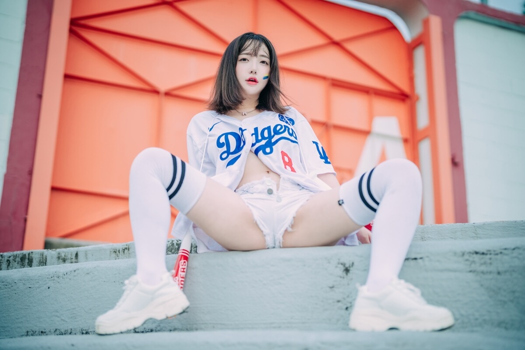 DJAWA Son Ye-Eun 손예은 – Cheer Up In The Summer B
