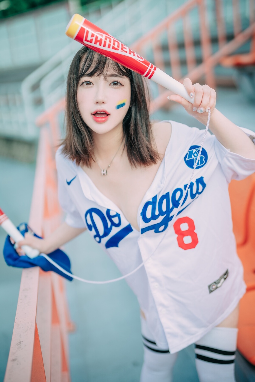 DJAWA Son Ye-Eun 손예은 – Cheer Up In The Summer A