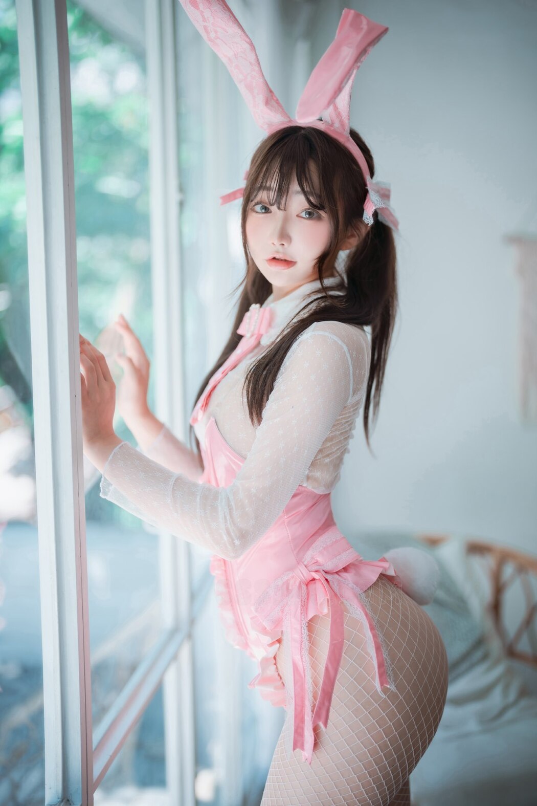 DJAWA Newbom – The Year of the Pink Bunny S.Ver