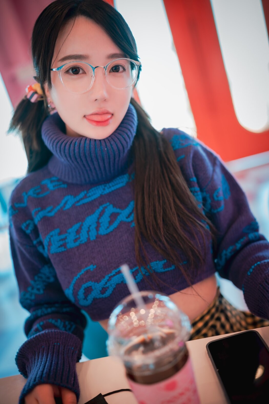 DJAWA Son Ye-Eun 손예은 – Early Spring Walk In March Vol.2 S.Ver A