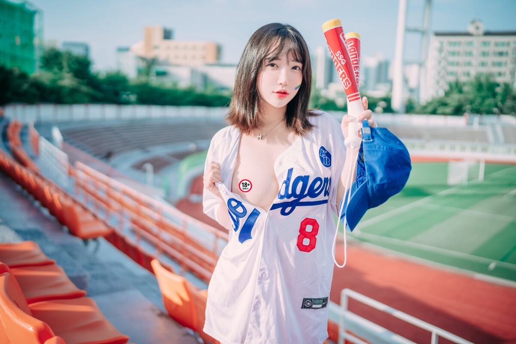 DJAWA Son Ye-Eun 손예은 – Cheer Up In The Summer B