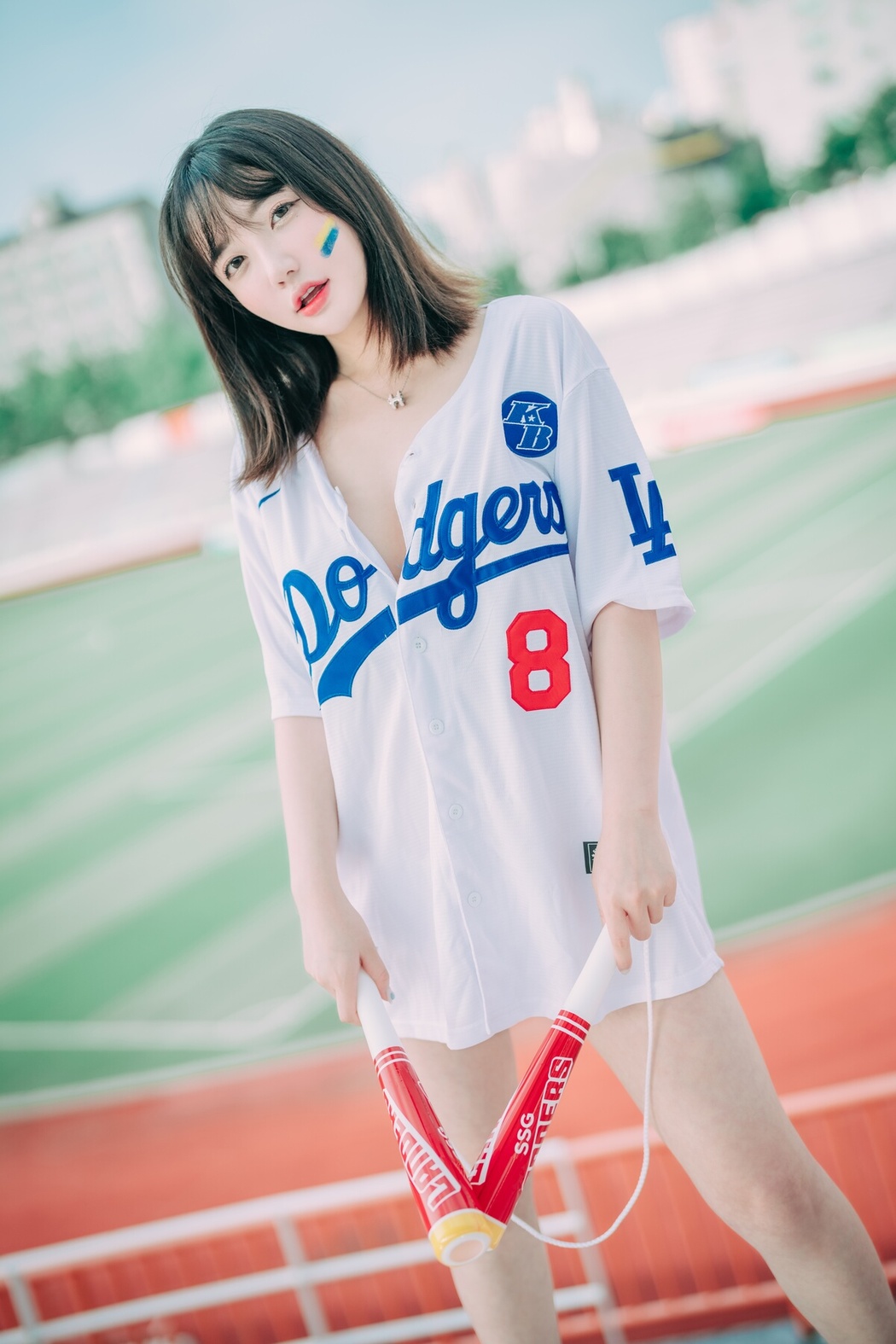 DJAWA Son Ye-Eun 손예은 – Cheer Up In The Summer A
