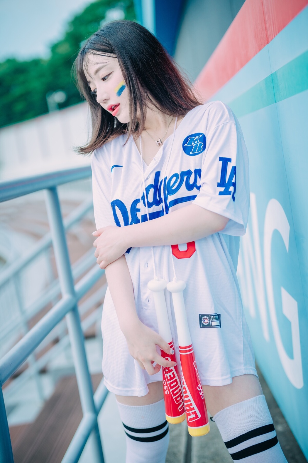 DJAWA Son Ye-Eun 손예은 – Cheer Up In The Summer B