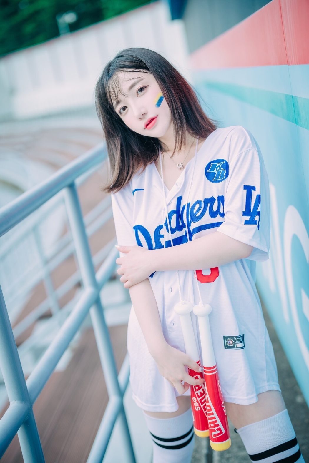 DJAWA Son Ye-Eun 손예은 – Cheer Up In The Summer B