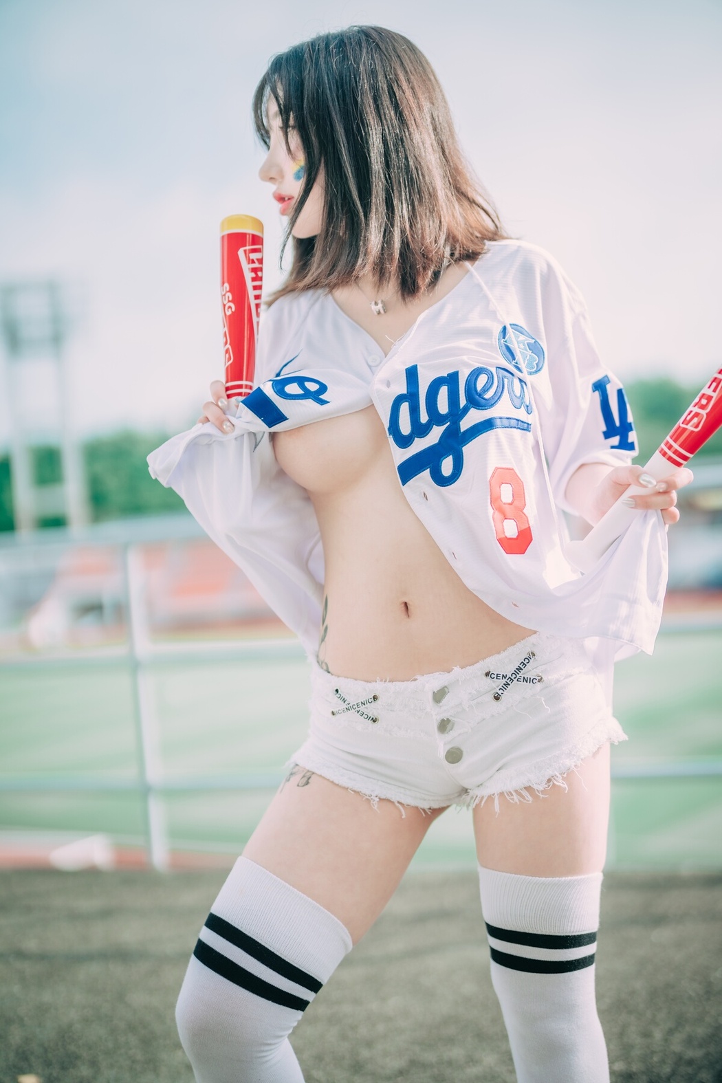 DJAWA Son Ye-Eun 손예은 – Cheer Up In The Summer A