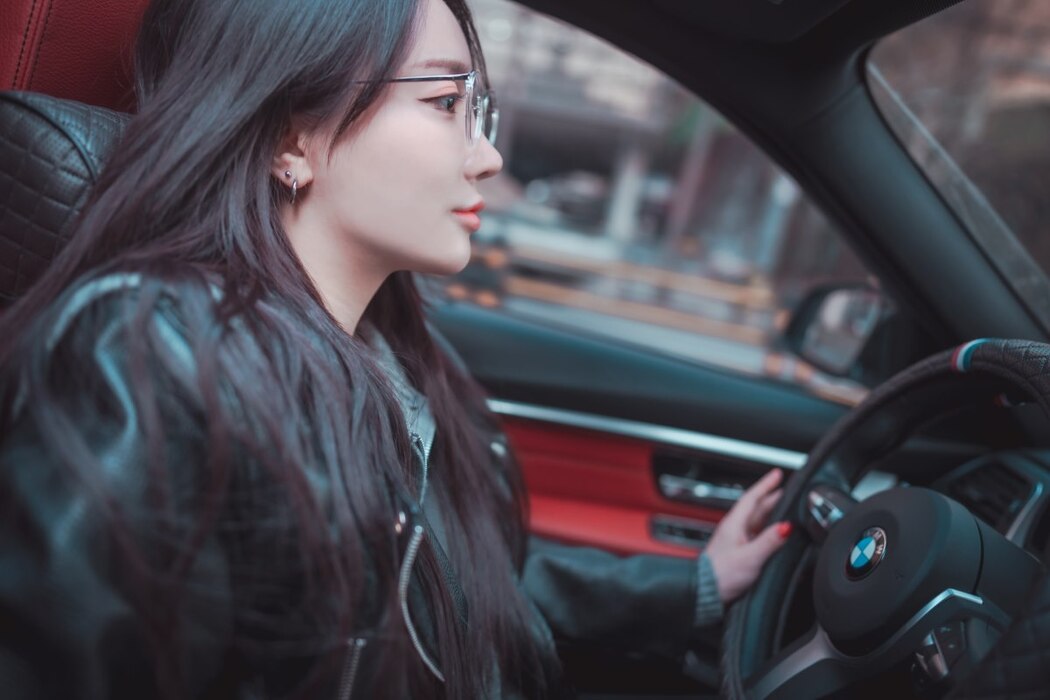 DJAWA Son Ye-Eun 손예은 – Drive My Car