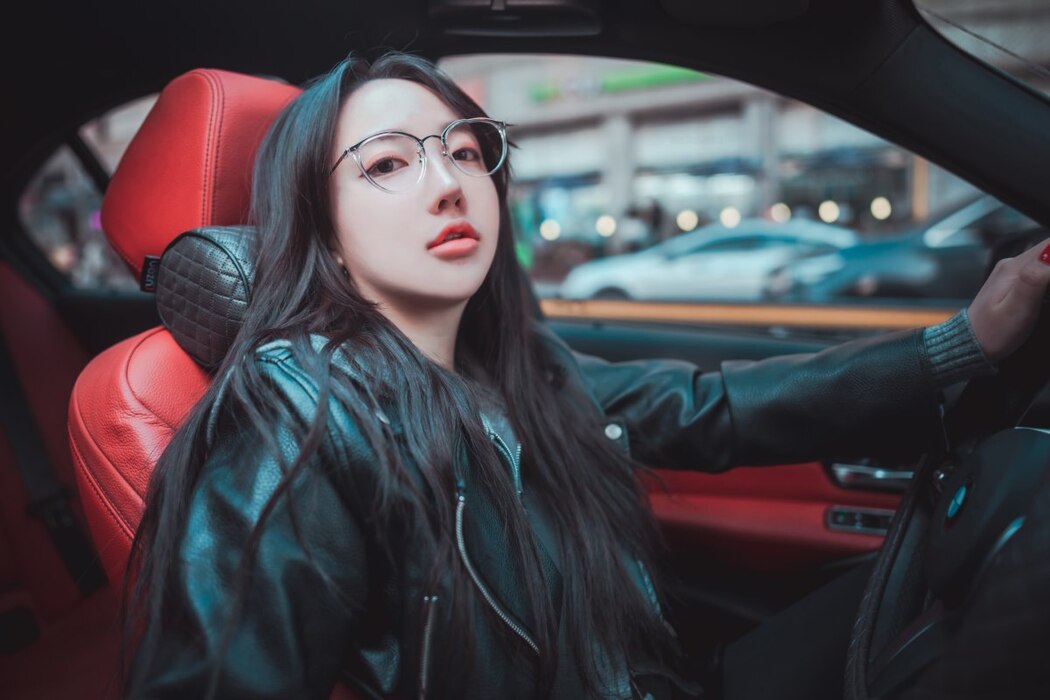DJAWA Son Ye-Eun 손예은 – Drive My Car