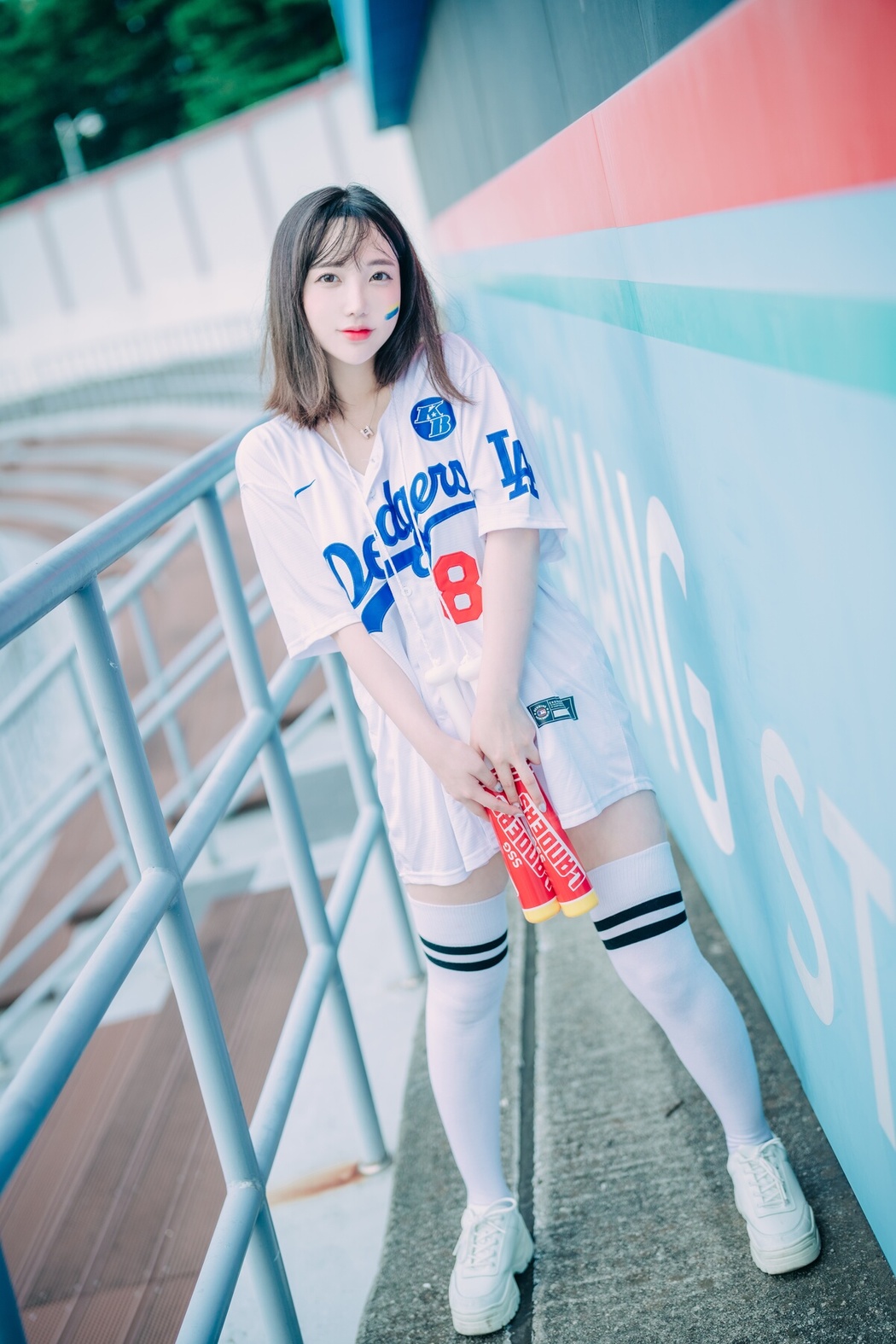 DJAWA Son Ye-Eun 손예은 – Cheer Up In The Summer B
