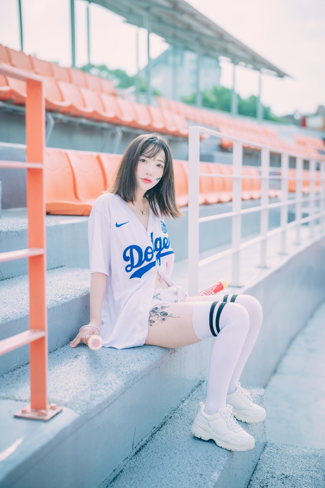 DJAWA Son Ye-Eun 손예은 – Cheer Up In The Summer B
